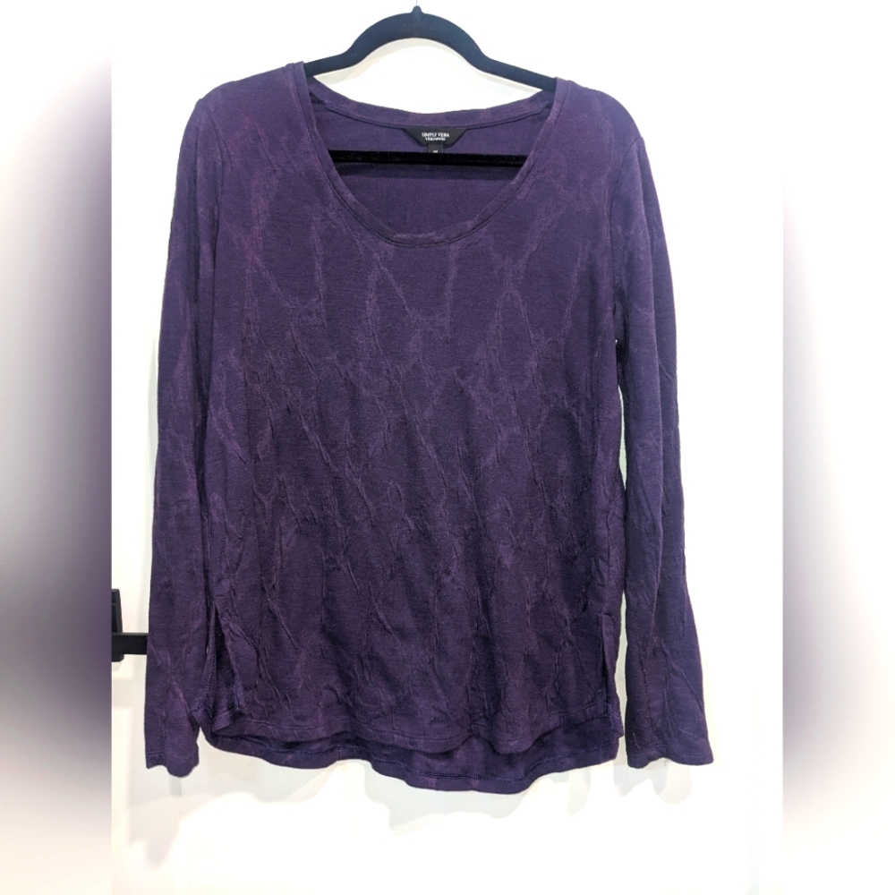 Medium, long sleeve, purple top